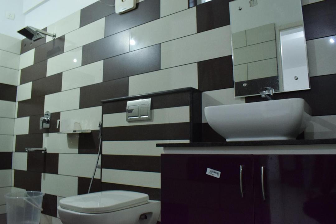 Raveendra Inn Kalpatta Ngoại thất bức ảnh